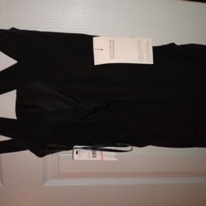 Meet your Posher, Mona